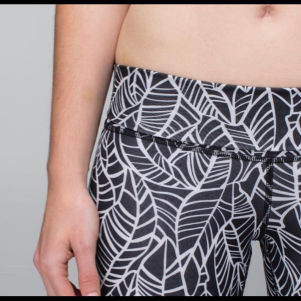 Lululemon Roll Down Wunder Unders Rare! - Picture 6 of 8